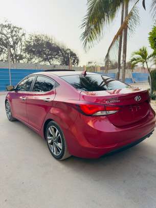 Hyundai Elantra LIMITED image 11