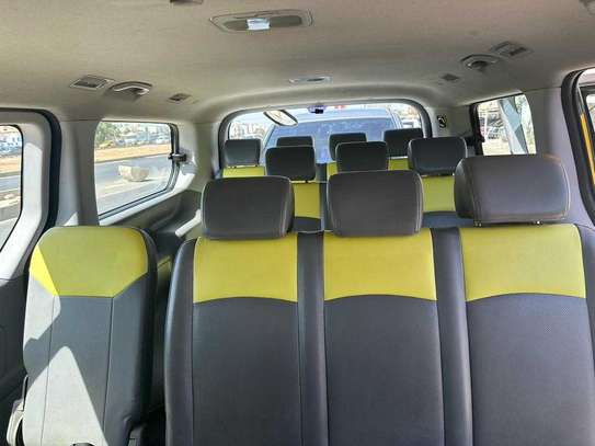 Hyundai starex Année 2017 image 5