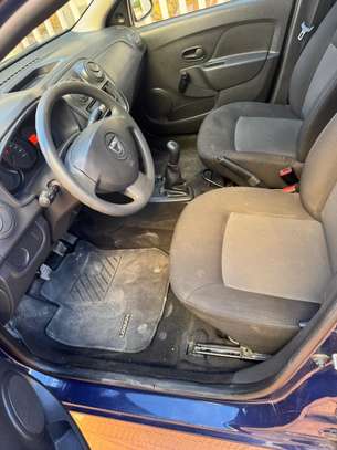 logane dacia image 12