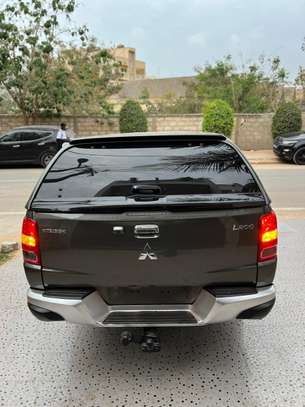 Location Mitsubishi L200 image 6