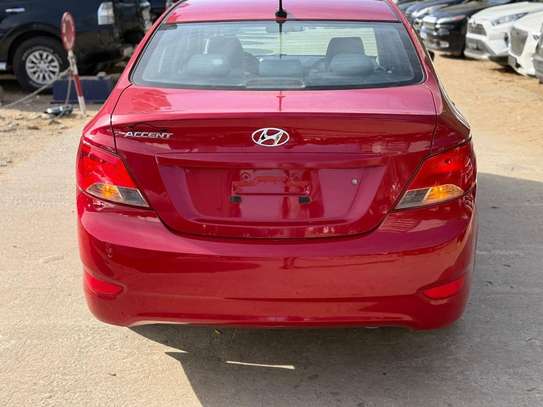 Hyundai accent image 1