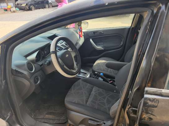 Ford fiesta se 2013 image 4
