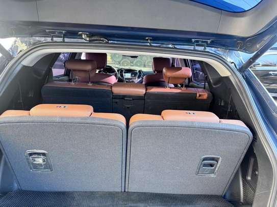 HYNDAI SANTA FE Année 2018  Diesel Moteur 2.0 image 11
