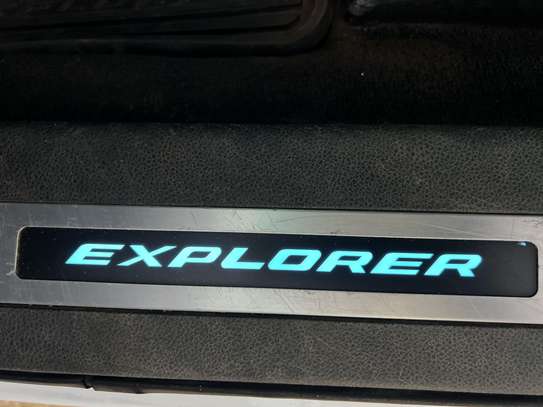 FORD EXPLORER PLATINUM 2017 image 3