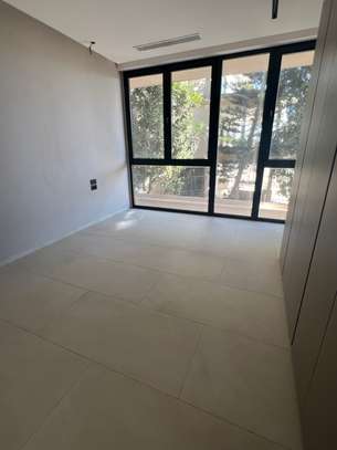 Bel appartement F3 en duplex à louer aux Almadies image 10