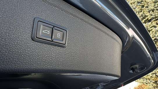 Audi Q5 S Line image 13