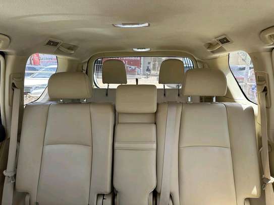 Toyota land Cruiser image 7