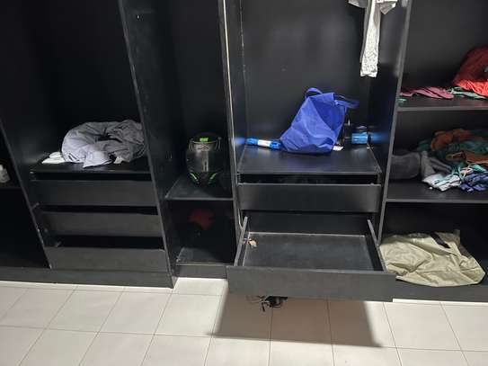 Dressing image 1