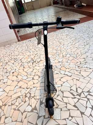 Trottinette électrique f2 25km/H image 2