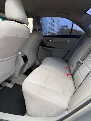 Toyota CAMRY image 6