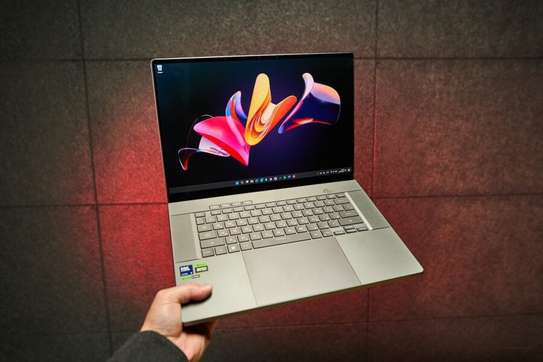 ASUS ROG ZEPHYRUS G16 Ultra 9 (fin 2024) image 9