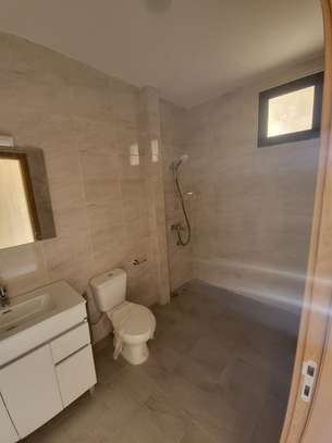 Appartement F4 Neuf à louer à Amitié 2 image 11