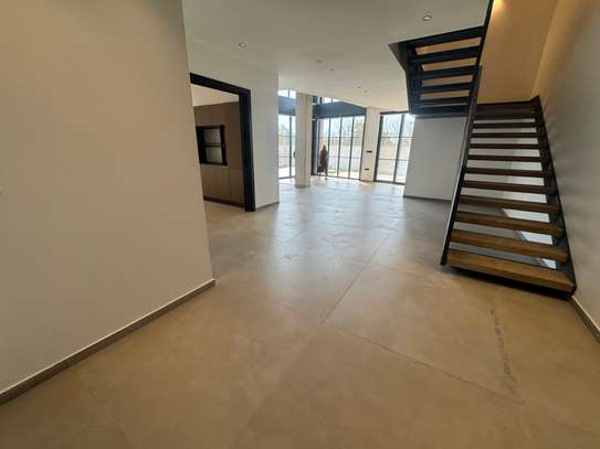 Corniche Ouakan cité africa duplex à louer jean Mermoz image 3