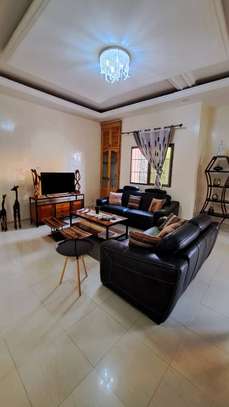 2 CHAMBRES NON MEUBLEES A LOUER AUX MAMELLES image 5