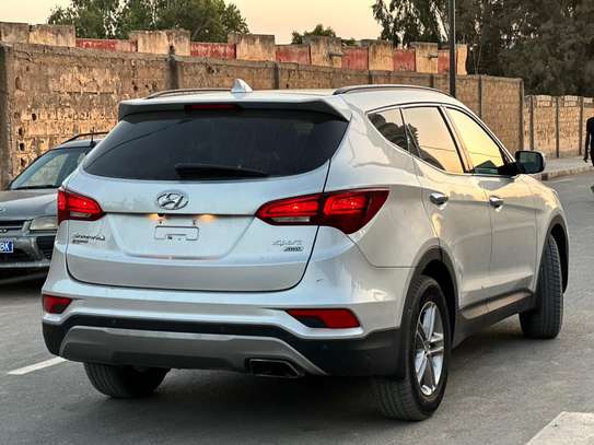 Hyundai Santafe 2017 image 3
