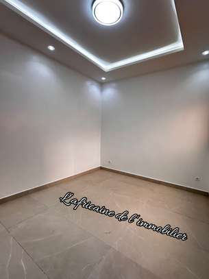 Appartement F3 à louer – Ngor Recasement image 8