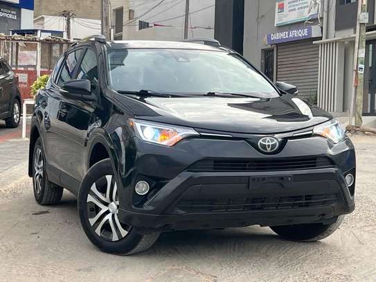 Toyota Rav4 2017 image 3