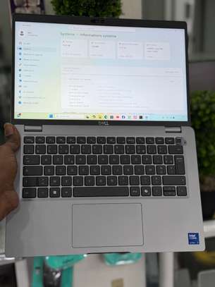 Dell latitude 5450 image 4