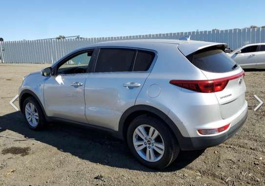 Kia Sportage image 3