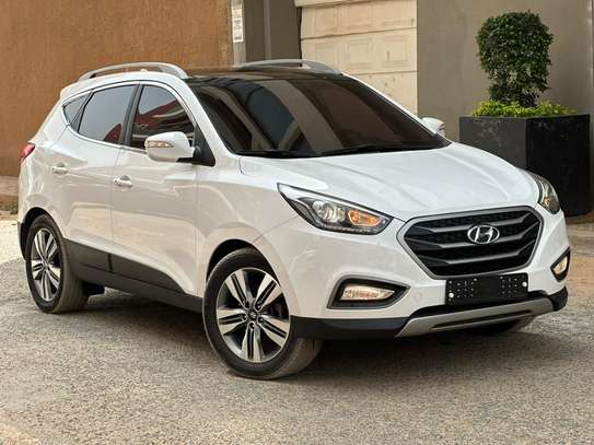 Hyundai tucson image 2