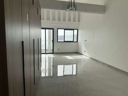 JOLI APPARTEMENT A LOUER FENETRE MERMOZ image 3