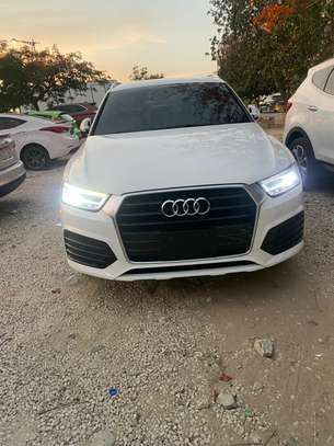 Audi Q3 2018 SLINE image 2