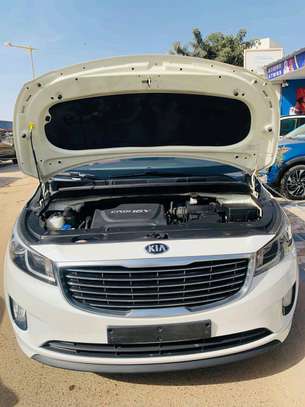 Kia carnival 2017 image 9
