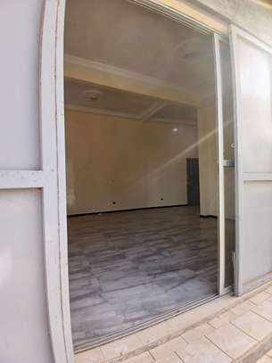 📍 À LOUER – MAGASIN BIEN SITUÉ À CITÉ APIX (VDN 3) image 8
