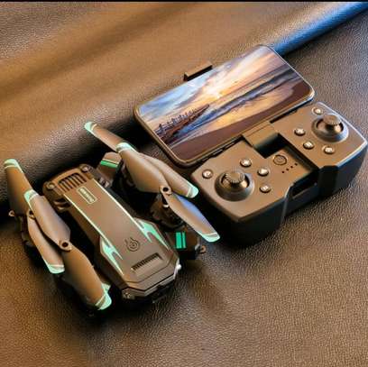 CAMERA WIFI AVEC TROIS DETECTEUR DE MVT ET DRONE DEBUTANT image 4