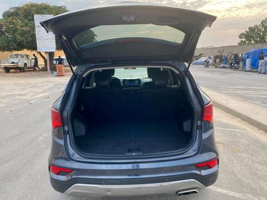 HYUNDAI SANTAFÉ 2017 image 9