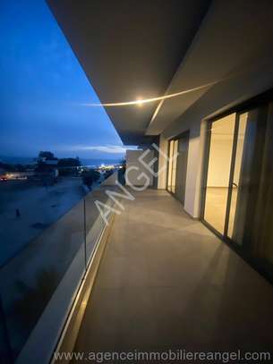 Ref_2795_SEY Appartement duplex à louer aux Almadies image 1