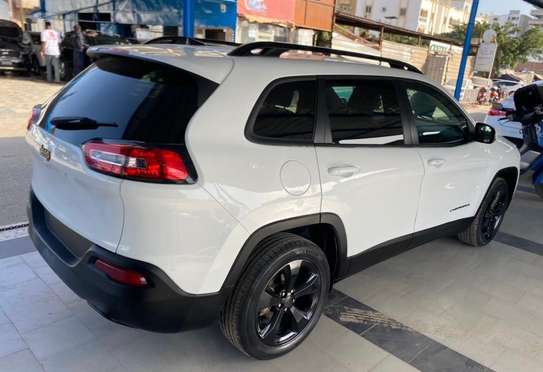 Jeep Cherokee 2017 full options image 8
