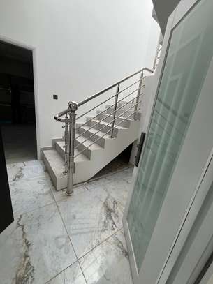 Villa résidentielle pour bureau ou logement de fonction image 13