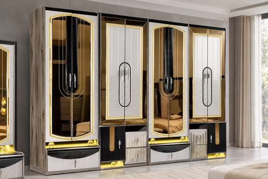 CHAMBRE A COUCHER ARMOIRE 8BATTANTS 8PIECES image 3