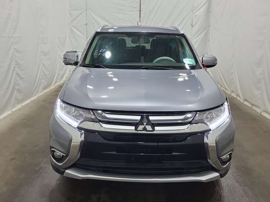 MITSUBISHI OUTLANDER 2016 image 1