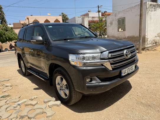 Toyota land cruiser image 2