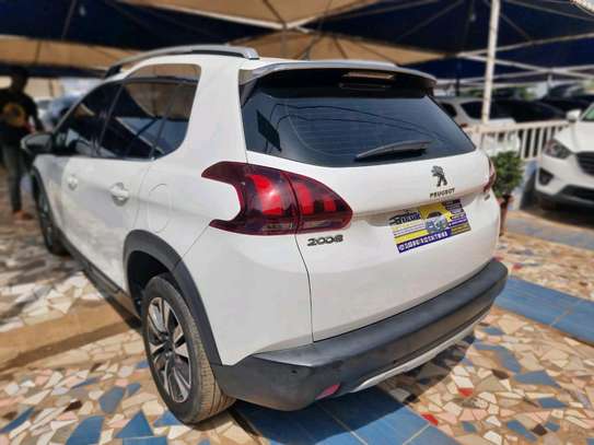 Peugeot 2008 année 2017 image 5