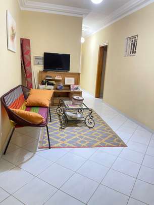 À VENDRE – Belle Villa Meublée avec Piscine à Saly Carrefour image 8