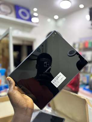 Tablette lenovo / 16GB memoir  Et 2GB de ram + sim image 3