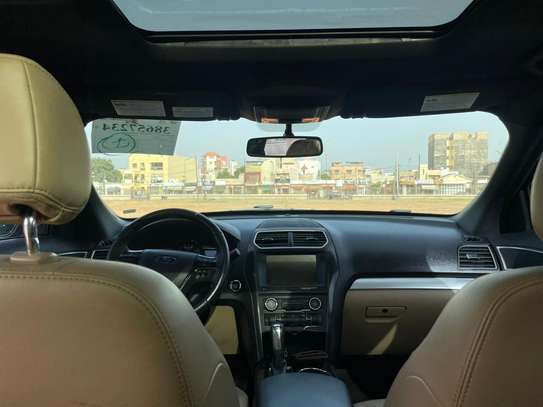 Ford Explorer platinium 2017 image 5