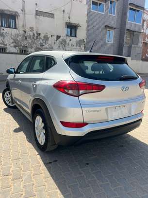 Hyundai Tucson 2017 image 2