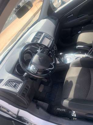 Mitsubishi rvr image 8