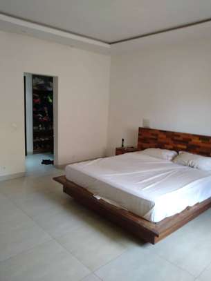 APPARTEMENT F4 ALMADIES RECASEMENT image 2