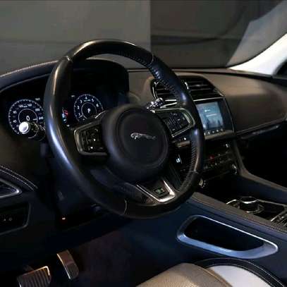 Jaguar F Pace 2019 image 4