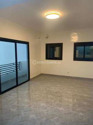 Appartement  a louer à Thies image 2