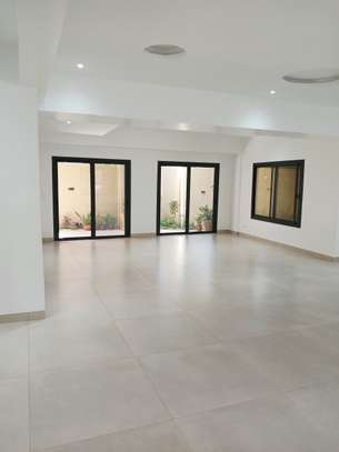 Appartements F4 neufs au Point E image 1