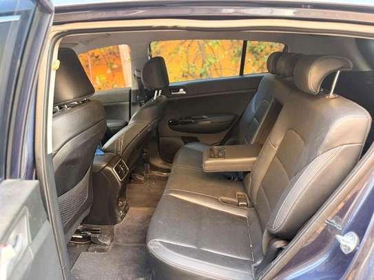 Kia SPORTAGE image 11