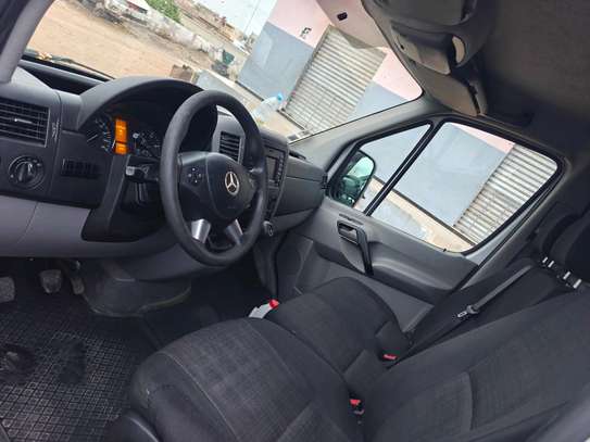 Mercedes sprinter image 5