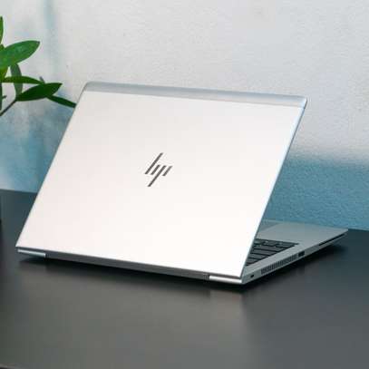 HP ELITEBOOK 840G5 / i5 8th GEN image 2