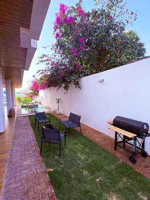 Villa piscine privée – 4 suites – Somone / Saly image 13